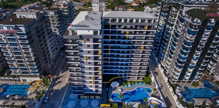 1+1 Apartment in Mahmutlar, Antalya, Turkey No. 217740