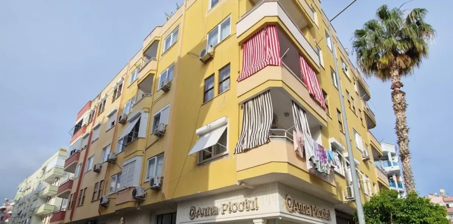 2+1 Apartment  in Alanya, Antalya, Turkey No. 223705