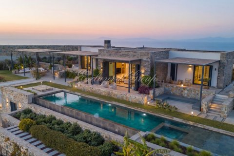 6+2 Villa  i Bodrum, Mugla, Tyrkia Nr. 227329