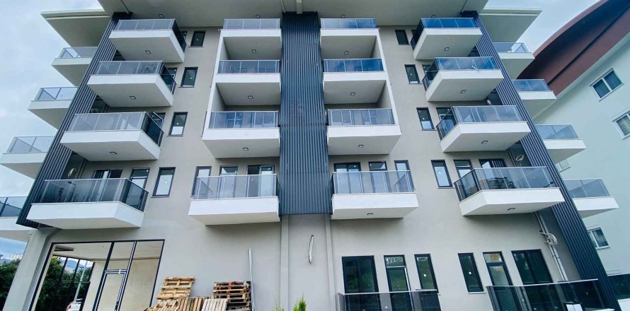 1+1 Leilighet  i Mahmutlar, Antalya, Tyrkia Nr. 213497
