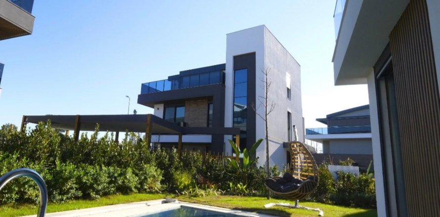 Villa 4+1 Antalya, Türkiye №228731
