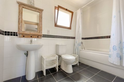 Apartment for sale  in Esentepe, Girne, Northern Cyprus, 98m2, No. 232129 – photo 18
