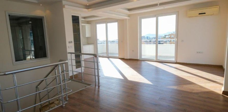 Apartment in Mahmutlar, Antalya, Turkey No. 217257