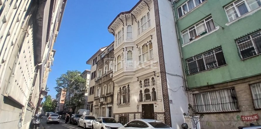 ویلا در Istanbul ، ترکیه 8 خوابه ، 585 متر مربع. شماره 232139