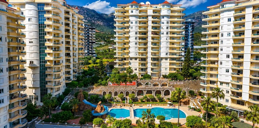 2+1 Lejlighed  i Mahmutlar, Antalya, Tyrkiet Nr. 232137