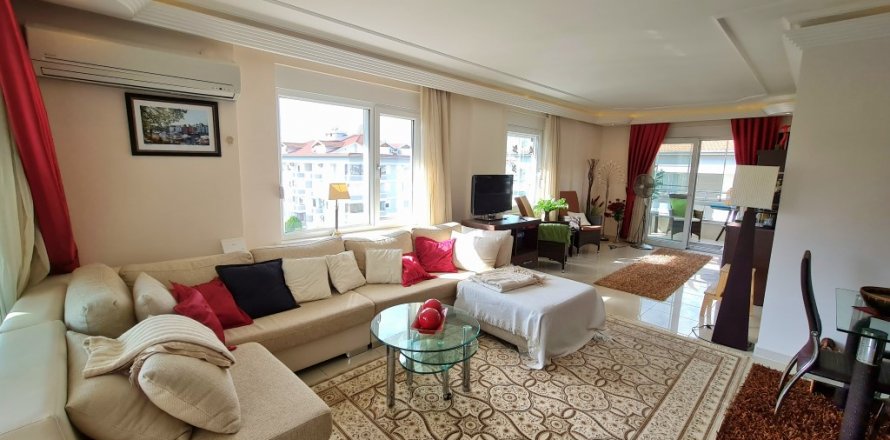 Takvåning i Oba, Antalya, Turkiet Nr. 93990