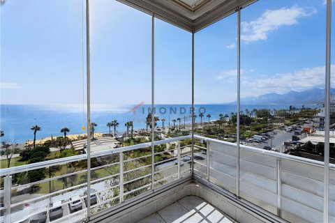 2+1 Apartment  in Konyaalti, Antalya, Turkey No. 215058