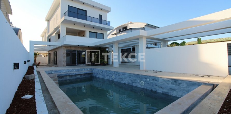 5+1 Villa in Serik, Antalya, Turkey No. 212430