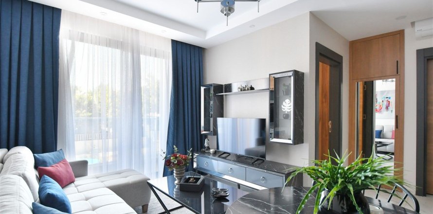 1+1 Apartment  in Mahmutlar, Antalya, Turkey No. 227141
