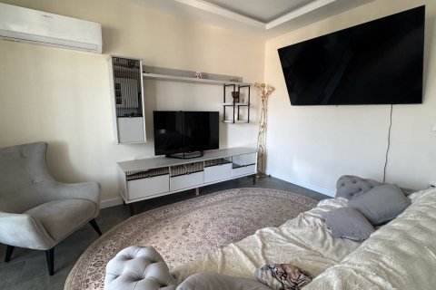2+1 Apartment  in Oba, Antalya, Turkey No. 215926
