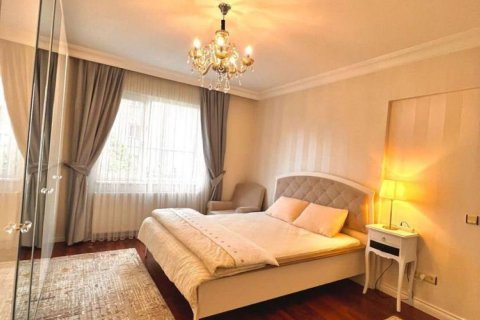 Продажа квартиры в Бейликдюзю, Стамбуле, Турция 3+1, 180м2, №211919 – фото 2