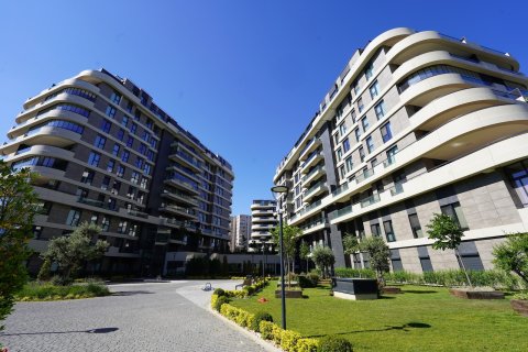 1+1 Apartment  in Istanbul, Turkey No. 232150