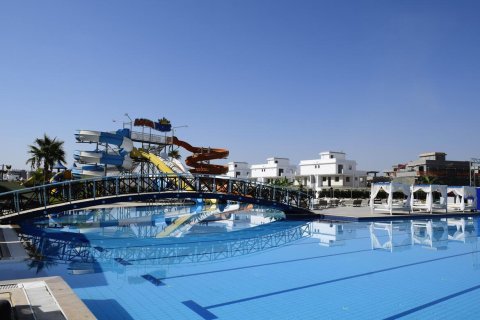 آپارتمان در  Long Beach ، ترکیه 56 متر مربع.  شماره 213988 - 11