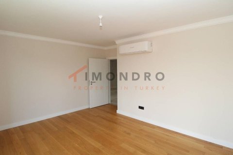 Apartment for sale in Üsküdar, Istanbul, Turkey, 3 bedrooms, 170m2, No. 215713 – photo 24