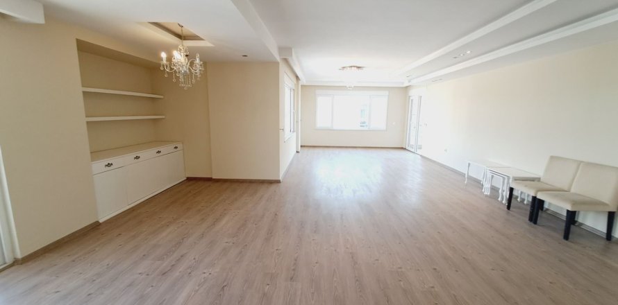 4+1 Apartment in Oba, Antalya, Turkey No. 218813