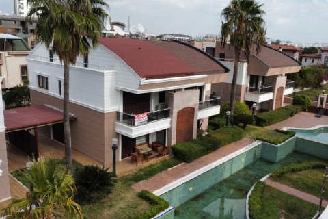 Villa  5+1  Antalya, Türkiye №221358