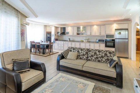 Apartment  in Tosmur, Alanya, Antalya, Turkey No. 213298