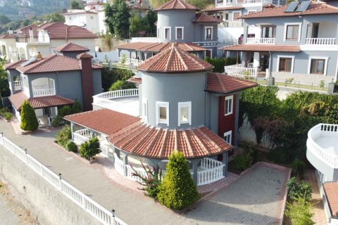 3+1 Villa  in Tepe, Alanya, Antalya, Turkey No. 213572