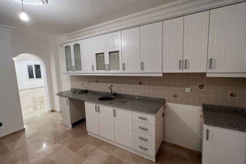 ویلا در Tepe، Alanya ، ترکیه 3 خوابه ، 220 متر مربع. شماره 213572 - 23