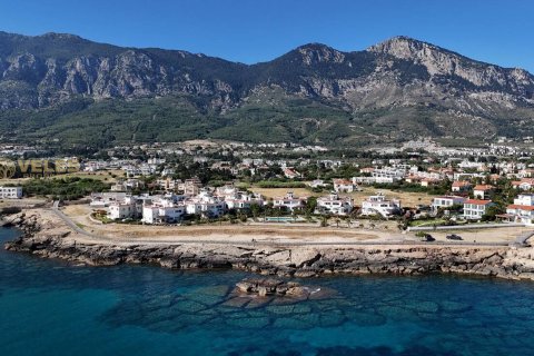 3+1 Apartment  in Lapta, Girne, Northern Cyprus No. 227403