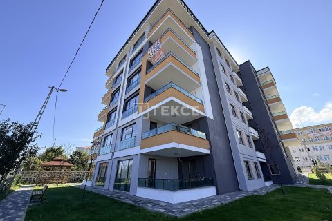 3+1 Apartment  in Besikduzu, Trabzon, Turkey No. 215635