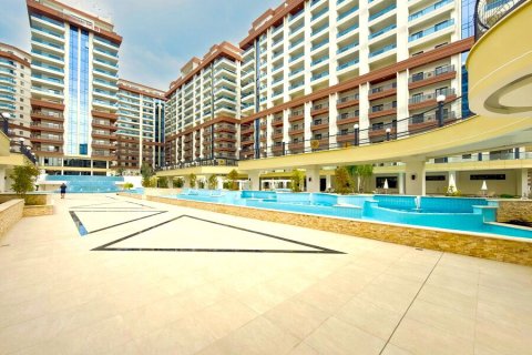 1+1 Apartment  in Mahmutlar, Antalya, Turkey No. 224536