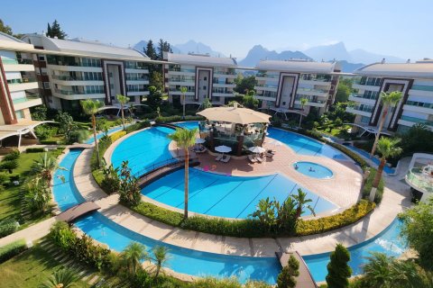 آپارتمان در  Antalya ، ترکیه 5 خوابه ، 320 متر مربع.  شماره 211328