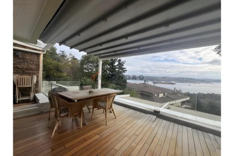 5+1 Apartment  in Sariyer, Istanbul, Turkey No. 225260