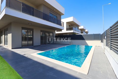 5+1 Villa  i Dosemealti, Antalya, Turkiet Nr. 222168 - 2