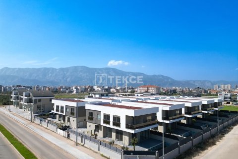 5+1 Villa  i Dosemealti, Antalya, Turkiet Nr. 222168 - 9