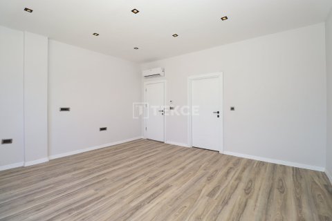 5+1 Villa  i Dosemealti, Antalya, Turkiet Nr. 222168 - 24