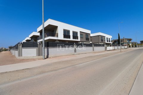 5+1 Villa  i Dosemealti, Antalya, Turkiet Nr. 222168 - 11