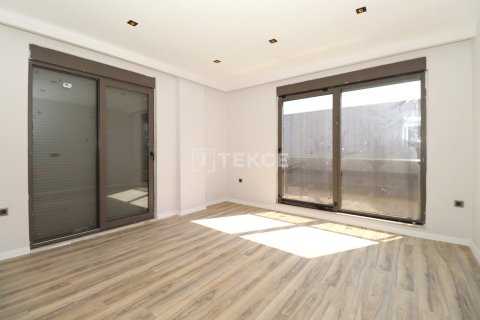 5+1 Villa  i Dosemealti, Antalya, Turkiet Nr. 222168 - 25
