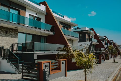 Independent Life  i Long Beach, Iskele,  Nr.99161