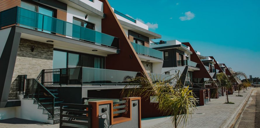 Independent Life  i Long Beach, Iskele,  Nr.99161