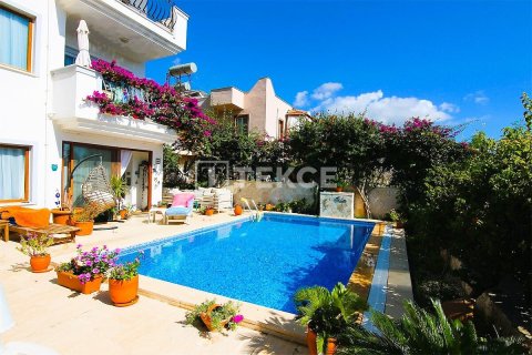 2+1 Takvåning  i Kas, Antalya, Turkiet Nr. 222464