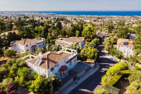 ویلا در  Girne ، ترکیه 4 خوابه ، 250 متر مربع.  شماره 106364 - 4