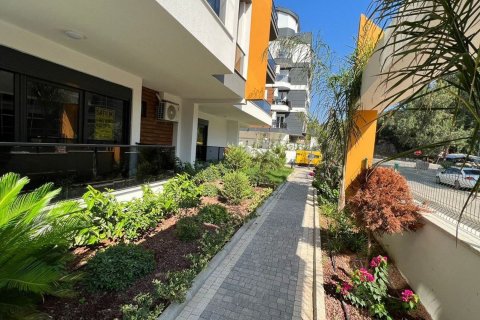 2+1 Apartment  in Konyaalti, Antalya, Turkey No. 211695