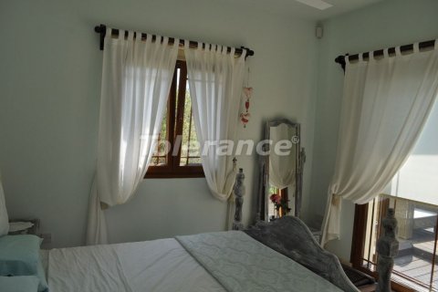 ویلا در  Alsancak ، ترکیه 4 خوابه ، 200 متر مربع.  شماره 140057 - 14