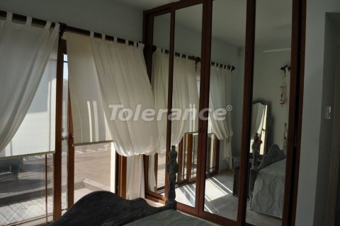 ویلا در  Alsancak ، ترکیه 4 خوابه ، 200 متر مربع.  شماره 140057 - 15