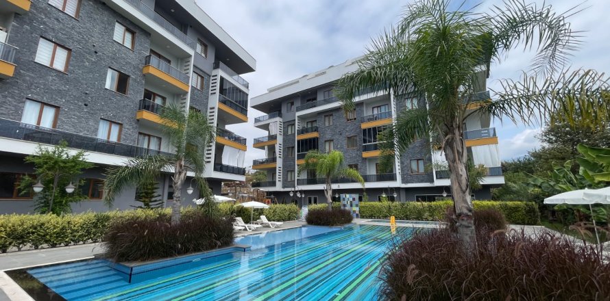 2+1 Apartment in Oba, Antalya, Turkey No. 218743