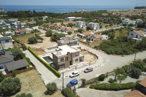 4+1 Villa  in Catalkoy, Girne,  Nr. 214381 - 2