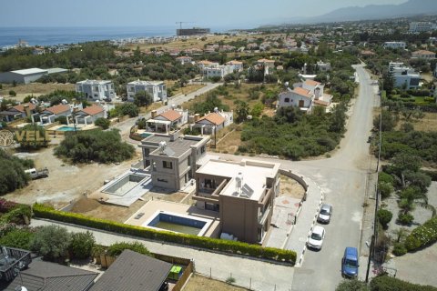 4+1 Villa  in Catalkoy, Girne,  Nr. 214381 - 3