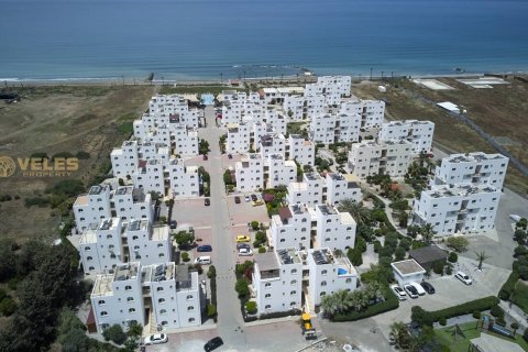 2+1 Apartment in Gaziveren, Guzelyurt, Northern Cyprus No. 225278