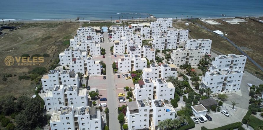 2+1 Apartment in Gaziveren, Guzelyurt, Northern Cyprus No. 225278