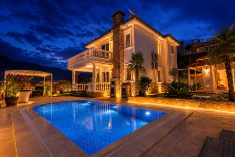 Apartment for sale  in Alanya, Antalya, Turkey, 170m2, No. 227379 – photo 2