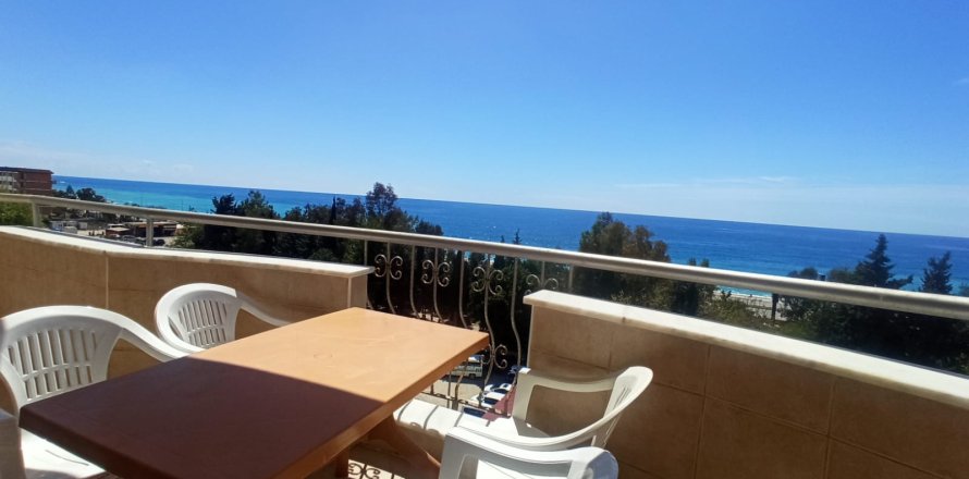 4+1 Apartment  in Mahmutlar, Antalya, Turkey No. 221817