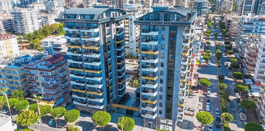 2+1 Apartment  in Mahmutlar, Antalya, Turkey No. 227003
