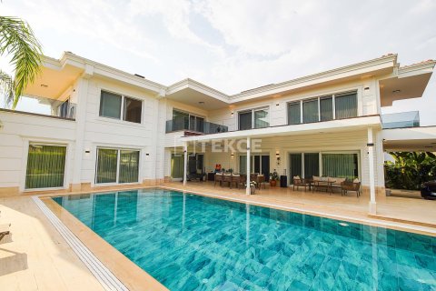 5+1 Villa  in Dosemealti, Antalya, Turkey No. 228458