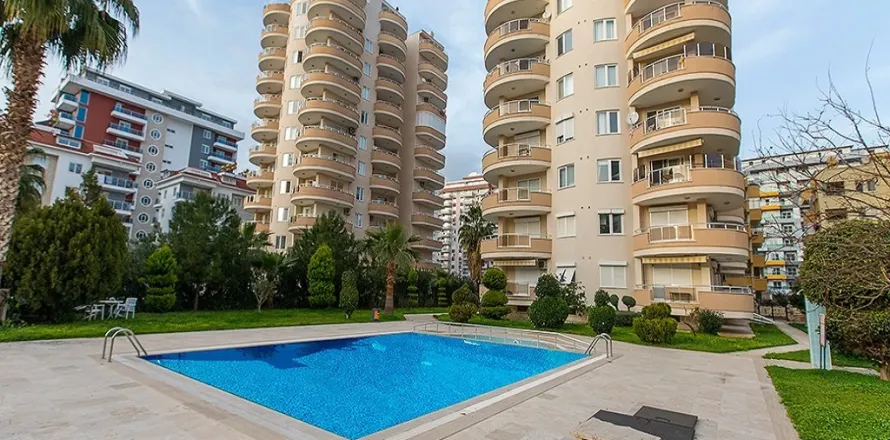 2+1 Apartment  in Alanya, Antalya, Turkey No. 223711